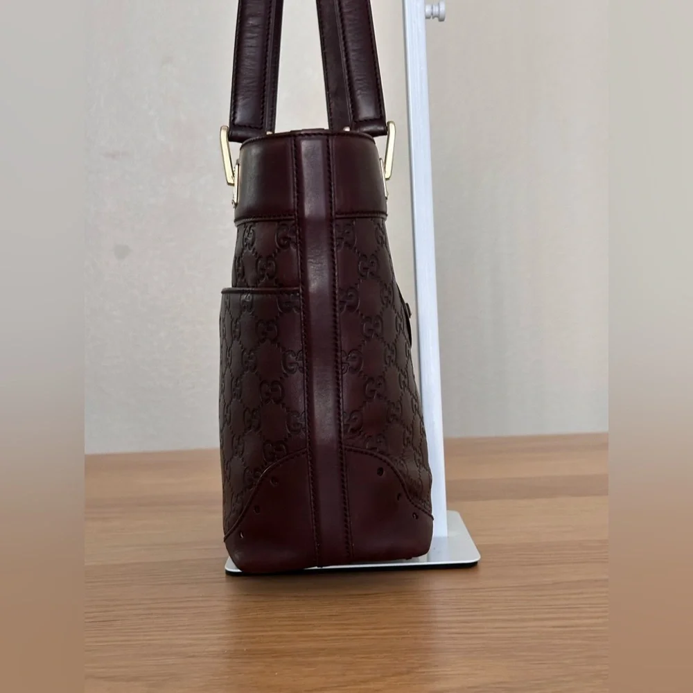 Gucci Guccissima Small Tote Bag - Picture 4 of 17
